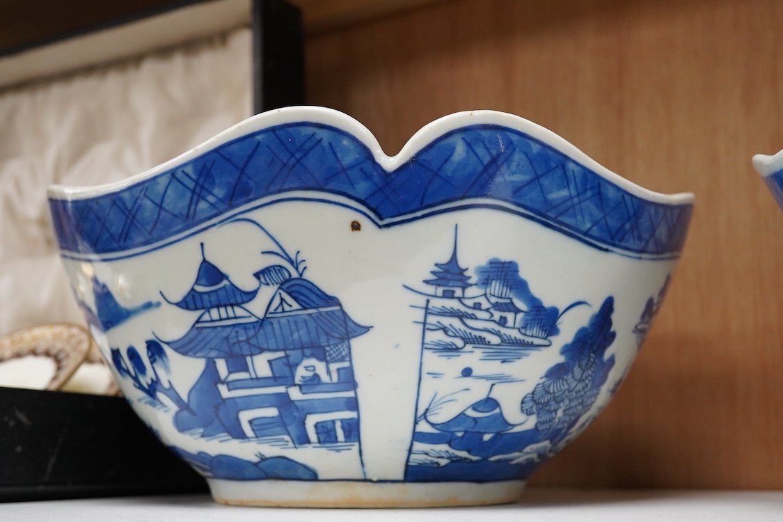 A pair of early 19th century Chinese blue and white bowls, 26cm in diameter